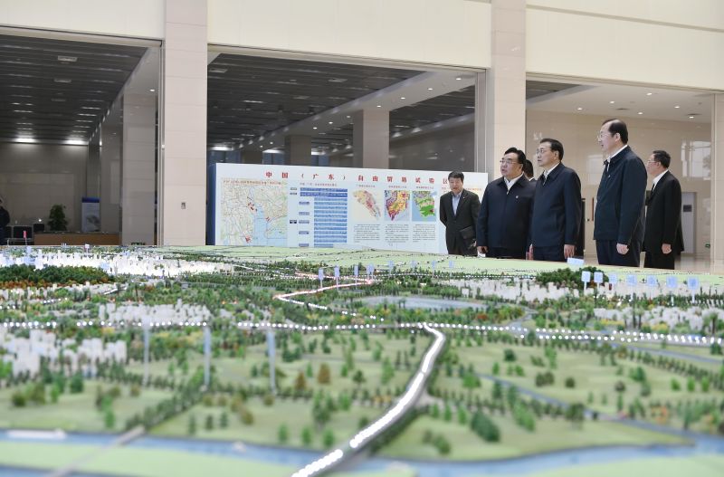 李克強(qiáng)寄望廣東自貿(mào)區(qū)爭(zhēng)創(chuàng)審批“特區(qū)速度”