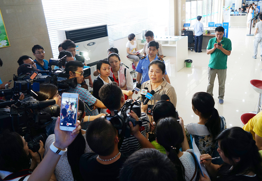 河南首張電子營業(yè)執(zhí)照在航空港區(qū)頒發(fā)